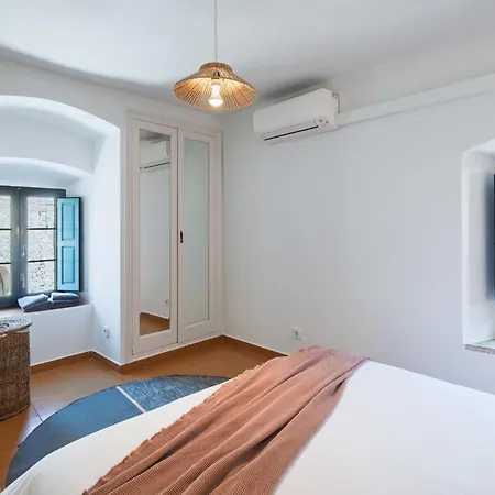 Ferienhaus In A 14th-century House With Pool In Tossa *