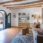 Casa vacanze Lets Holidays In A 14th-century House With Pool In Tossa Tossa de Mar