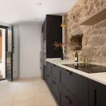 Lets Holidays In A 14th-century House With Pool In Tossa