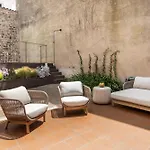 Lets Holidays In A 14th-century House With Pool In Tossa