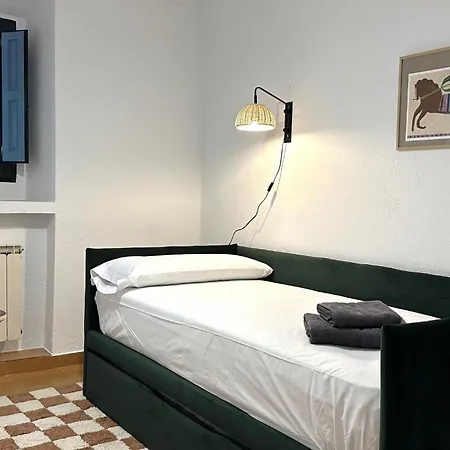 Holiday home Stay In A 14Th-Century House With Pool In Tossa