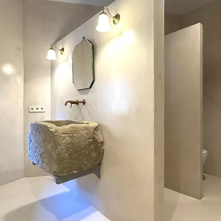 Stay In A 14Th-Century House With Pool In Tossa Holiday home *