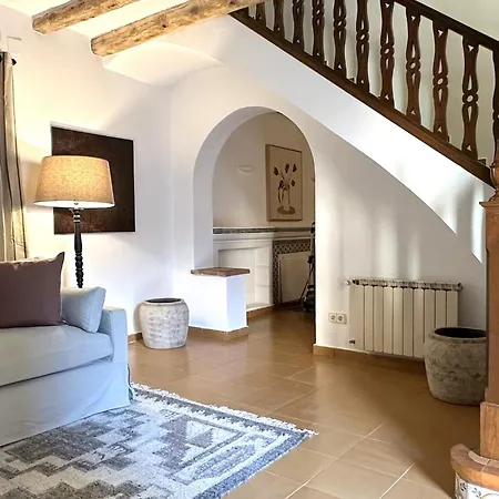 Stay In A 14Th-Century House With Pool In Tossa