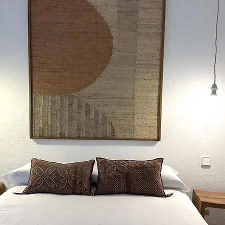 Stay In A 14Th-Century House With Pool In Tossa Holiday home