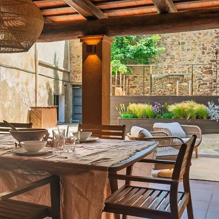 Casa vacanze In A 14th-century House With Pool In Tossa Tossa de Mar