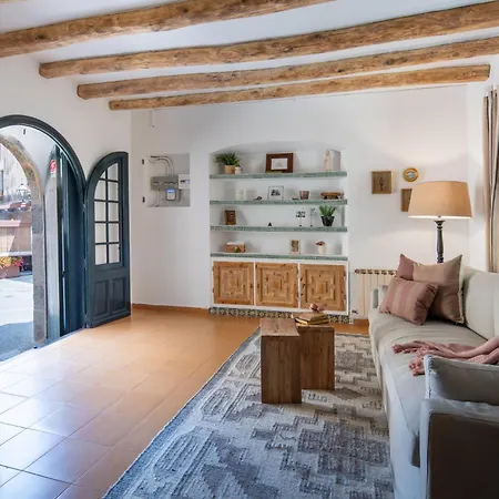 Casa vacanze In A 14th-century House With Pool In Tossa Tossa de Mar