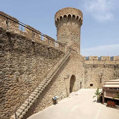 Casa vacanze In A 14th-century House With Pool In Tossa