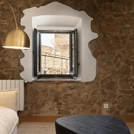 Casa vacanze In A 14th-century House With Pool In Tossa *
