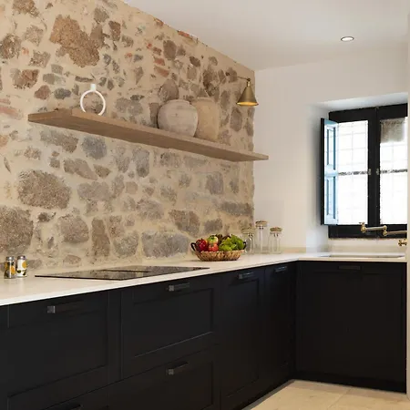 Casa vacanze In A 14th-century House With Pool In Tossa *